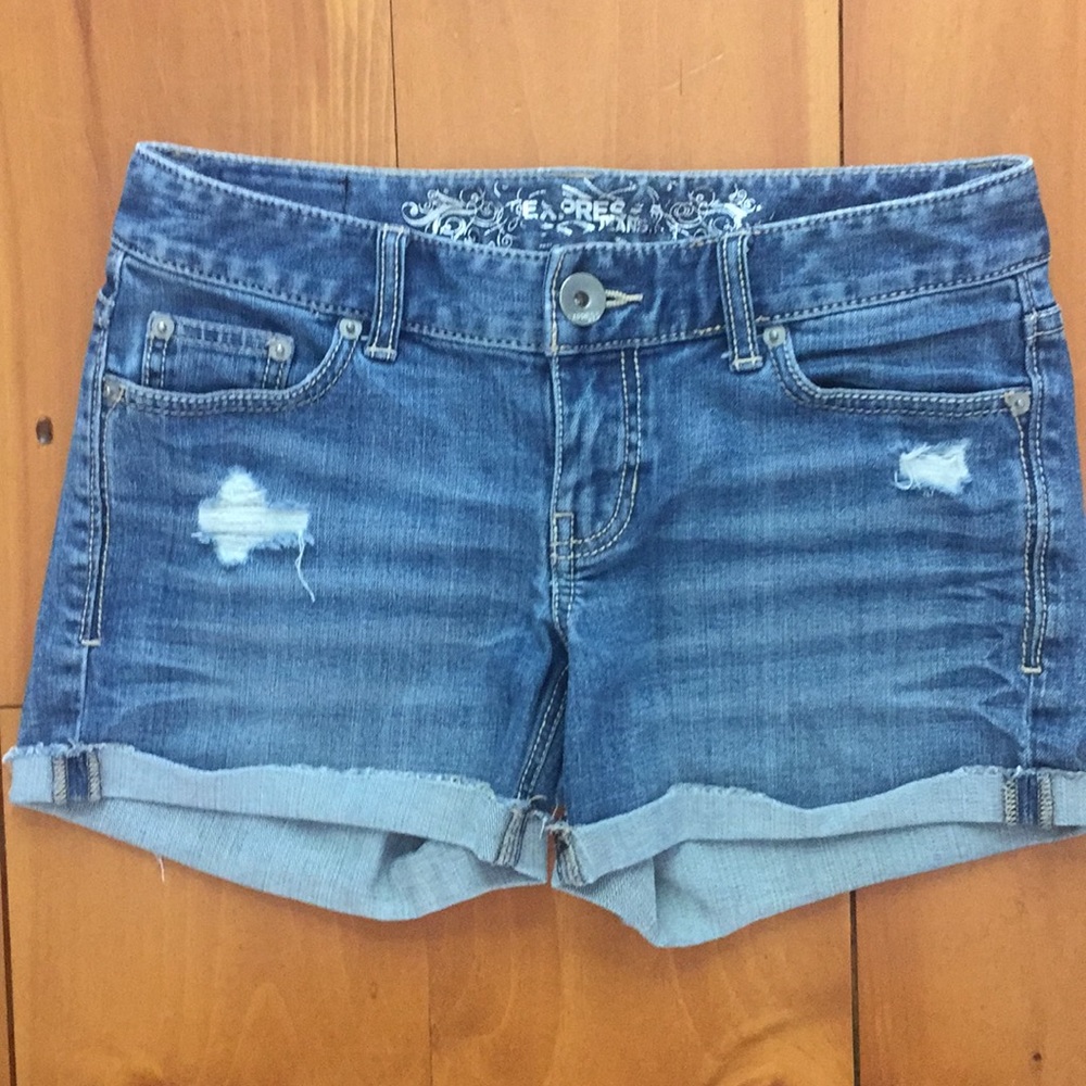 Express shorts